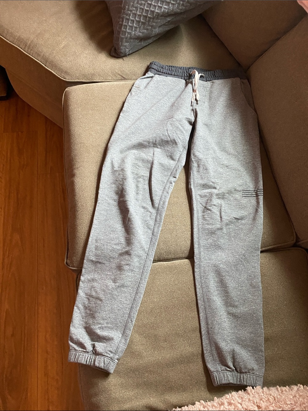 Vuori Light Gray Men's Jogger Sweatpants with Drawstring